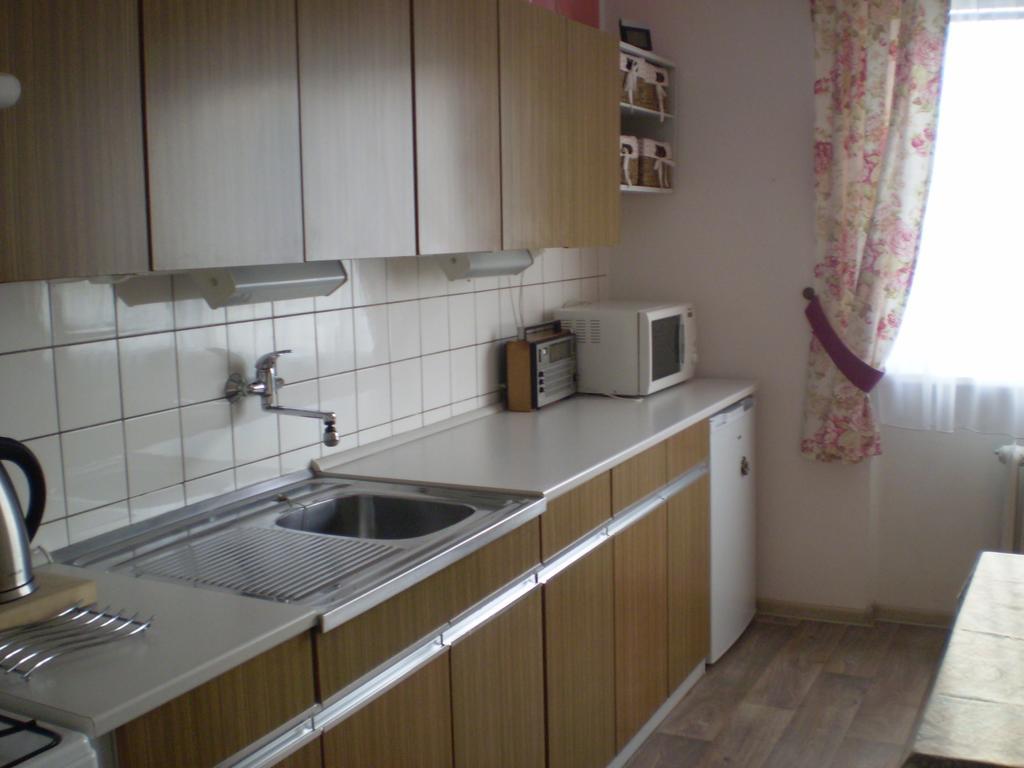 apartman pro 4 osoby Česká Skalice Habitación foto